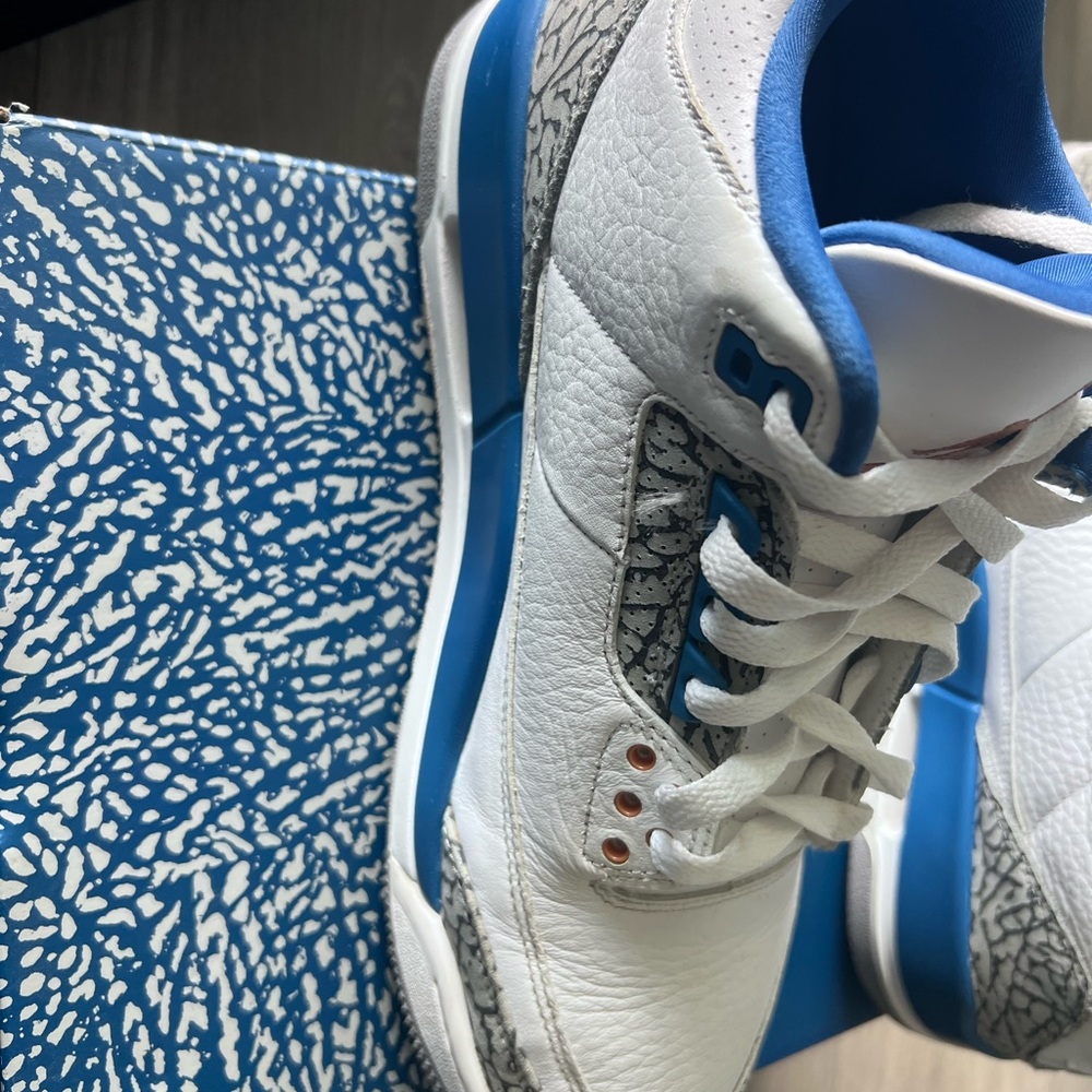 Jordan Kids White and Blue Sneakers - Picture 2 of 4
